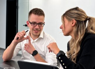 Vorausschauende Liquiditätsplanung: Wie das Startup PRIDIX Finanzdaten in bessere Unternehmensentscheidungen verwandelt PRIDIX: Liquiditätsplanung für Unternehmen Tim Neumeier
