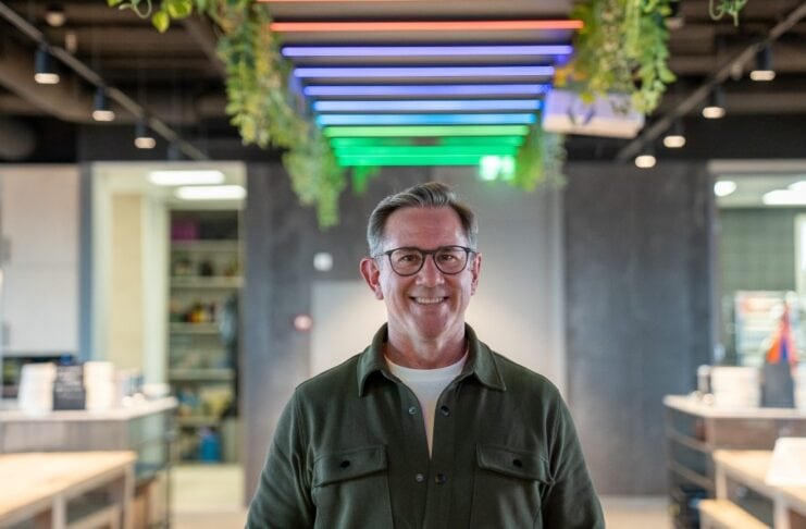 Buchhaltung und Finanzen: Bürokratie mit KI reduzieren Joe Wilson, Chief Evangelist bei bunq