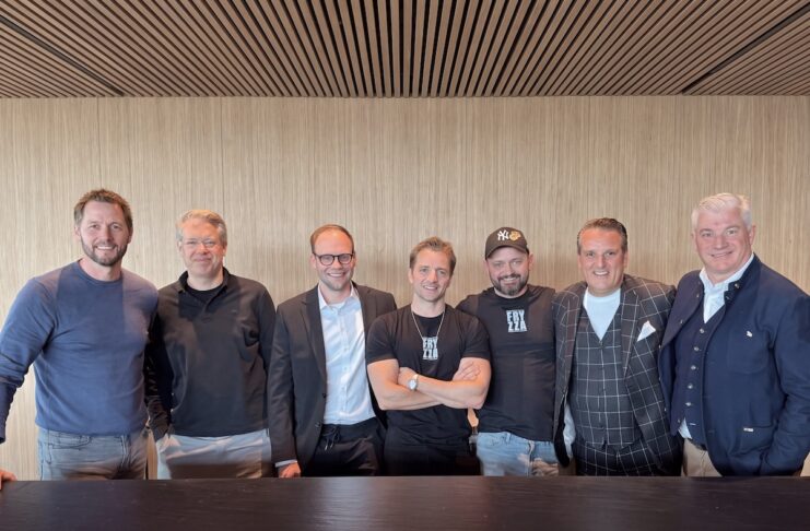 Pizza: FRYZZA für den Air Fryer begeistert die Löwen Fryzza Teambild mit Löwen