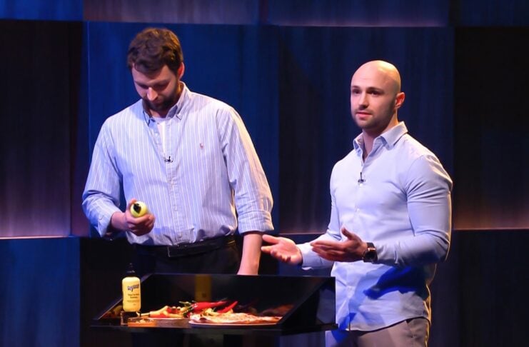 Die Höhle der Löwen: hottey mit Hot Honey im Battle Bild: Julian Herrlich und Maximilian Voigt (v.li.) Foto: RTL