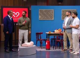LifeSaveAir: Die Höhle der Löwen – Erstickungsnotfall Bild Löwe Ralf Dümmel mit den Gründern Jusef Chehade Nabil Chehade, Aiman Chehade und (v.li.) Foto: RTL