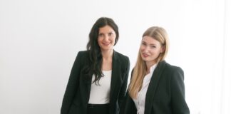 Investment: meinhaus.digital feiert Doppel-Deal die zwei zwei Gründerinnen: Carolin Krebber und Leonie Dowling