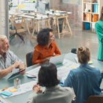 Startup-Gründerin im Gespräch mit Investoren über Venture Capital 2026 und Wagniskapital zur Finanzierung junger Unternehmen in Deutschland.