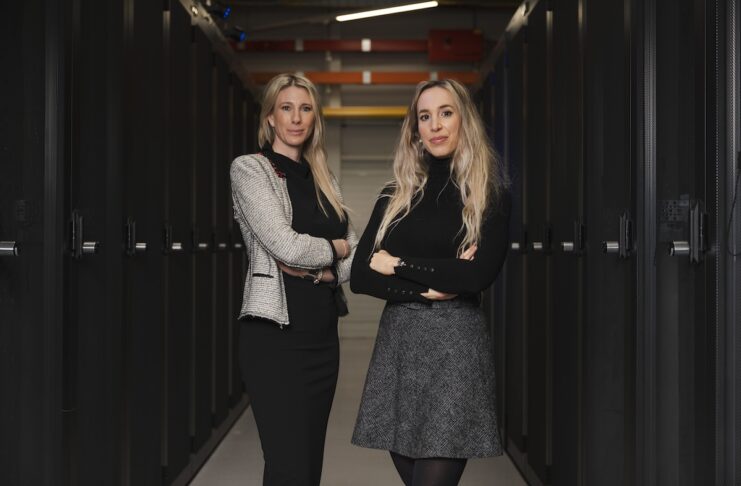 Ex Nunc Intelligence founder team picture Zoé Berry and Kyriaki Bongard Picture@ Marie-Lou Dumauthioz/Tamedia