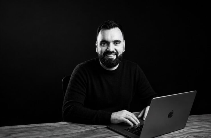 Branding: Vizura Studio for Technology Companies Vedran Obradović Vizura Studio